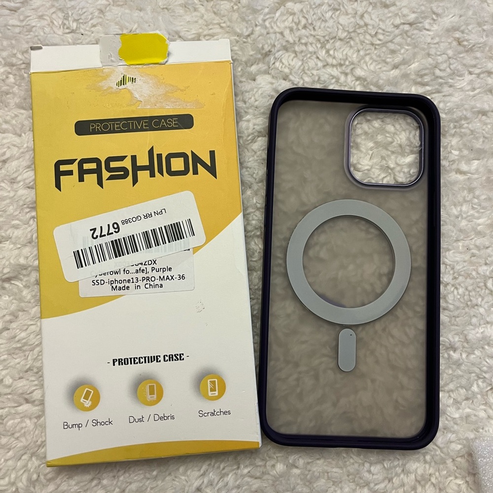 NWOT IPhone 13 Pro Max Phone Case - Picture 2 of 6
